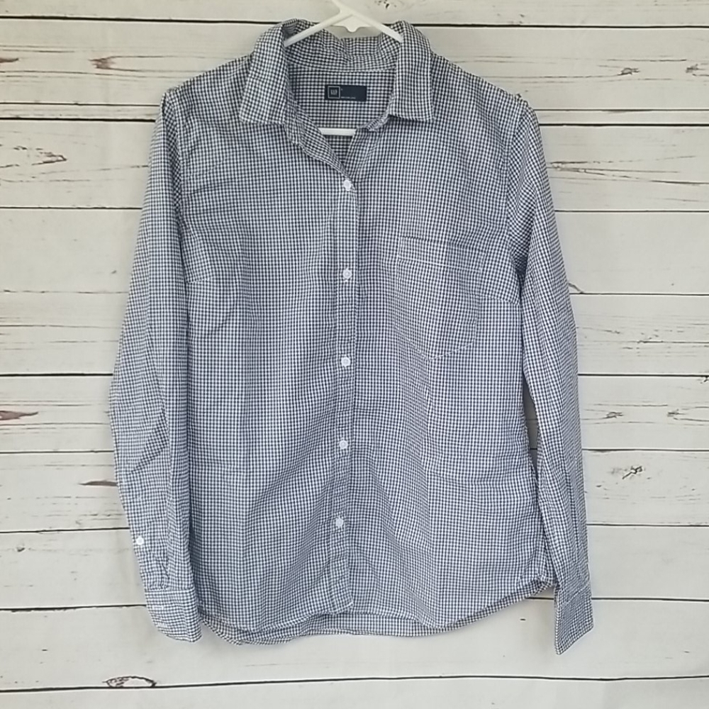 Women's Gap gingham long sleeve button down shi